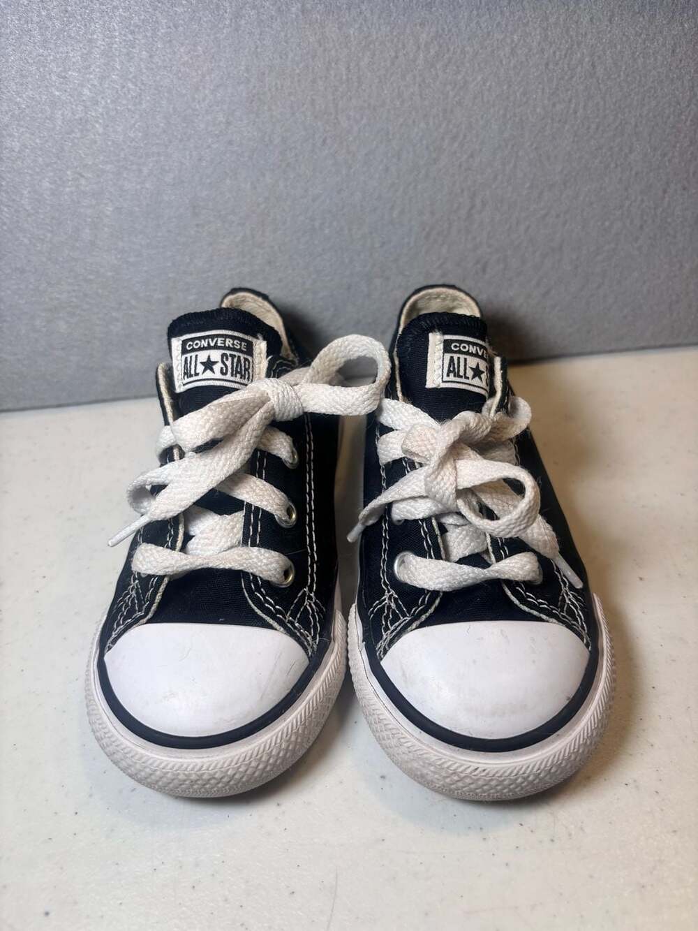 Converse Chuck Taylor All Star Low Size 7 Black White Sneakers